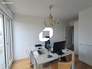 Bureau 90 m²