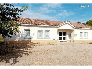 Local bureaux 128 m²