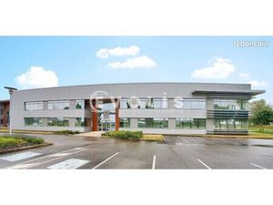 Local d'activité 1 720 m²