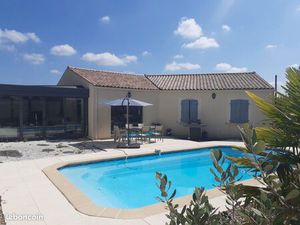 Maison familiale de 153 m²avec piscine - 398 000
