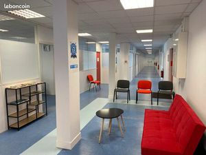 Bureau de 24 - 35 m2 a vendre za trappes elancourt