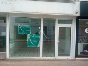 Local commercial 42 m² CHALLANS