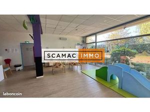 Local d'activité 285 m²