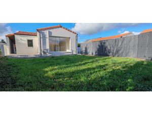 Vente maison 5 pièces 85 m² à Saintes (17100)  249 000 €