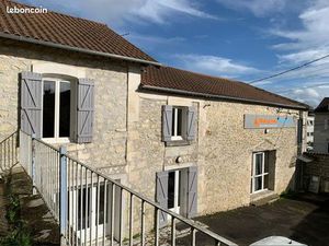 Grande salle à louer (à partir de la demi-journée) pour vos cours collectifs  ateliers  es