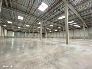 Local industriel 6 630 m²
