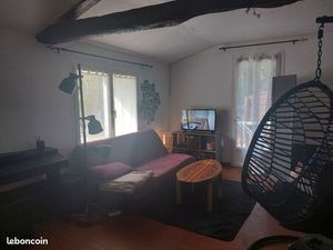 Très joli studio avec terrasse et parking