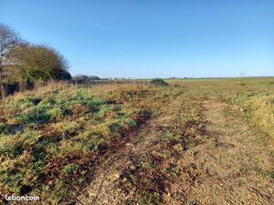 Terrain constructible de 906m²