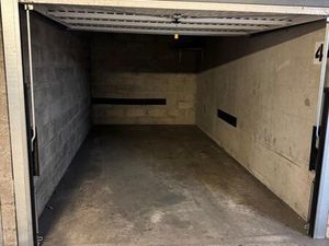 Loue box voiture face Mairie de Pontault