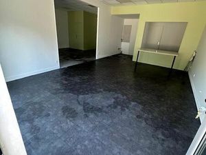LOCAL / BUREAU / COMMERCES DE 40 m2 AVEC VITRINE