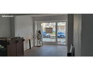 Local commercial 20m2 place etoile