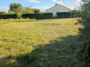 Terrain constructible viabilisé 960m2