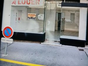 LIBOURNE LOCAL+CAVE SUR AV TRÈS PASSANTE Avenue foch