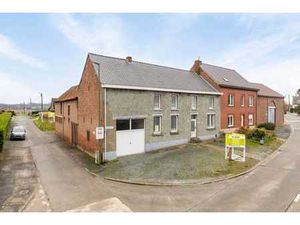 Ferme idéalement située offrant de nombreuses possibilités