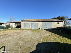 Local 180 m² Bérat