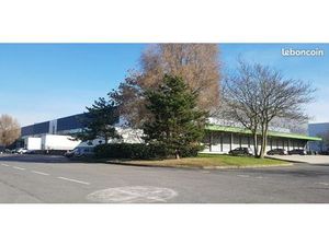 Local industriel 3 209 m²