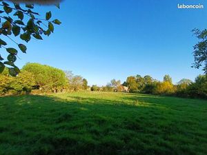 Vends terrain à bâtir