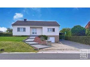 Maison 4 chambres rénovée avec soins!