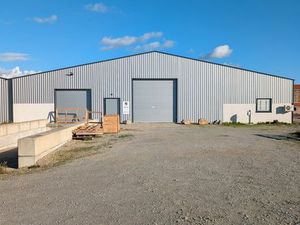 Entrepôt 800 m2