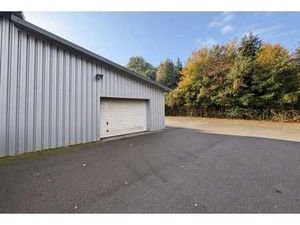 Entrepôts polyvalents de 190 m² très bien situé !