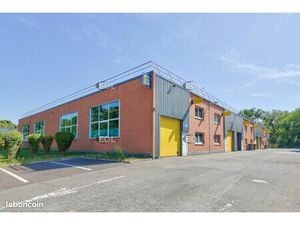 Local d'activité 585 m²