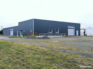 Local 1057 m² SAINTE GEMME LA PLAINE