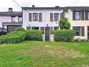 DEJA SOUS OPTION !! Jolie maison pleine de charme à rénover