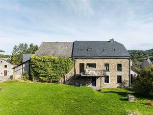 Volumes et potentiel - bien de caractère avec grand jardin