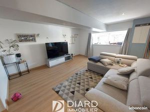 Maison 6 pièces 211 m²