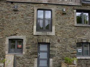 Maison mitoyenne 2 chambre + 1 bureau