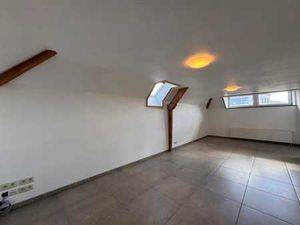 Bel appartement avec mezzanine à Libramont