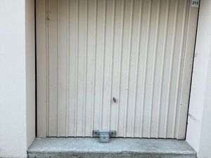 Box fermé dans une résidence sécurisée