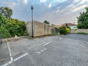 2 places de parkings