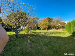 Terrain constructible 772 m² – plein centre Laillé (35)