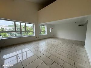 Bureaux 137 m² CLERMONT FERRAND