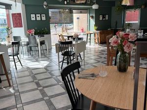 Fond de commerce restaurant  traiteur et plats à emporter