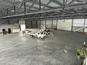 Local d'activité 3 200 m²