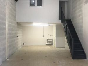Local industriel 90 m²