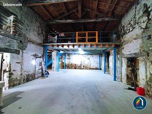 Parking 239 m² Essarts En Bocage