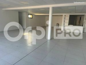 Local commercial 175 m²