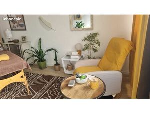 Cabinet bien-être à partager  grande visibilité  lumineux