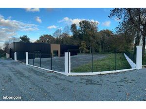 À loue local commercial  entrepôt  dépôt