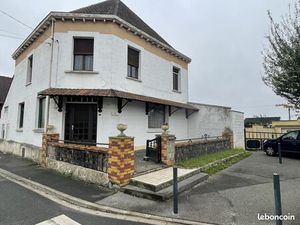 Maison 8 pièces 205 m²