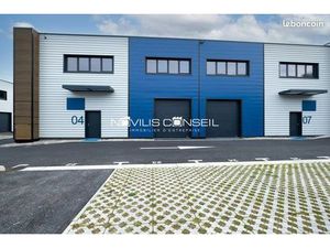 Local d'activité 161 m²