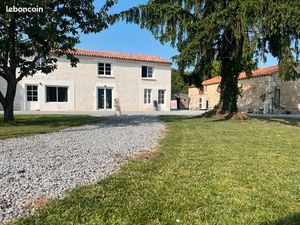 Maison familiale avec de nombreuses possibilités