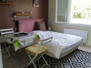 Charmant studio meublé avec terrasse à 10 min de Rochefort – Libre dès le 15 novembre