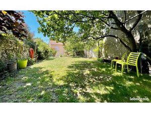 A vendre directement par proprietaire Centre Bouaye -Maison familliale atypique 162 m2 - E