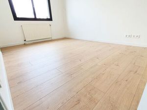 Bureau individuel 12m2 à louer (RDC)