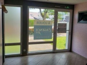 LOCAL COMMERCIAL 40M2 centre de Saint Ave