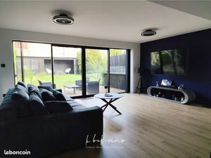 Nouveauté en Exclusivité Coup de coeur pour cette charmante maison de ville offrant 3 cham